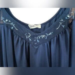 Vanity Fair Midnight Blue Medium Length Embroidered Gown Size M